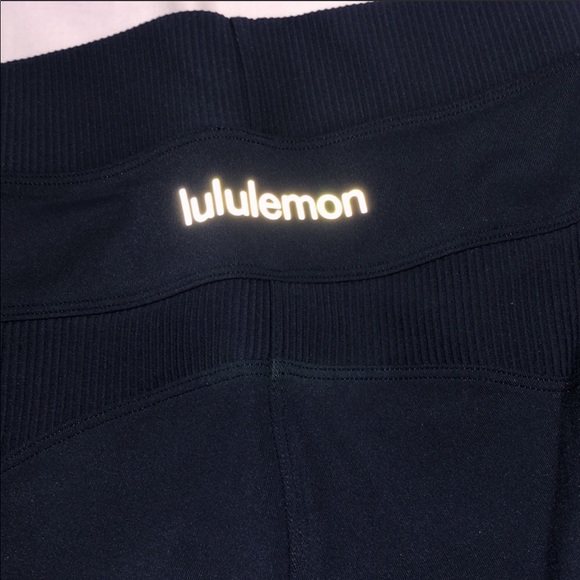 Lulu🍋 Navy Super High Rise New Ambition Tight - Picture 10 of 10